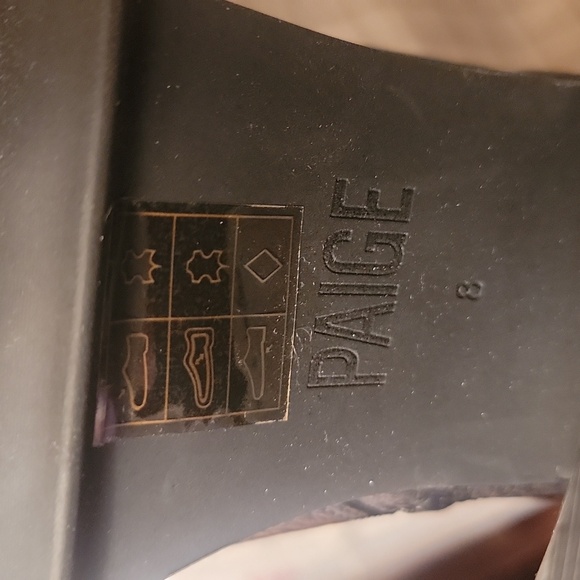 Leather boots 👢run small - Picture 8 of 10